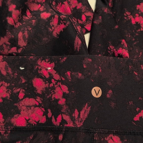 LIVI Capri high waist with pockets. New no tags - Picture 4 of 4